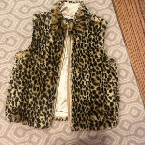 Girls medium faux fur vest crew cuts